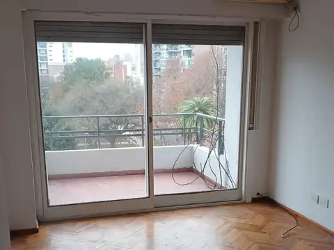 Avenida Pellegrini 700, Piso 06