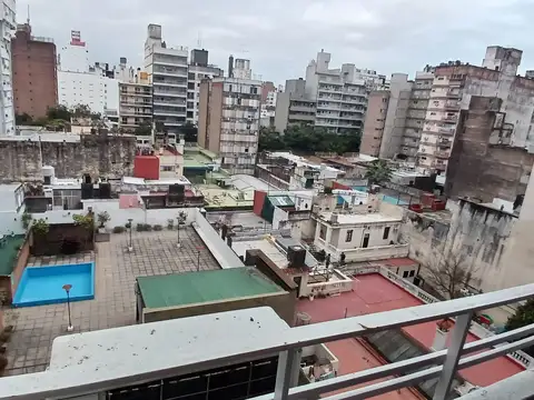 SEMIPISO FRENTE A PLAZA LÓPEZ