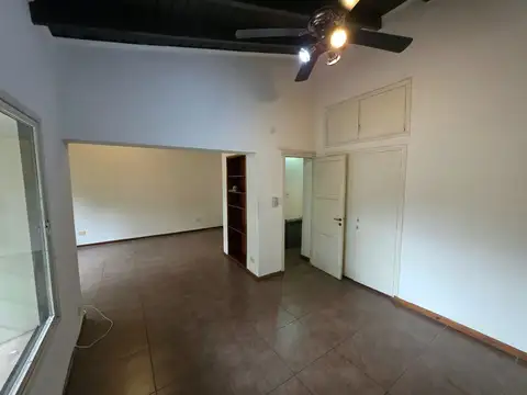 Casa 7 ambientes con 3 baños