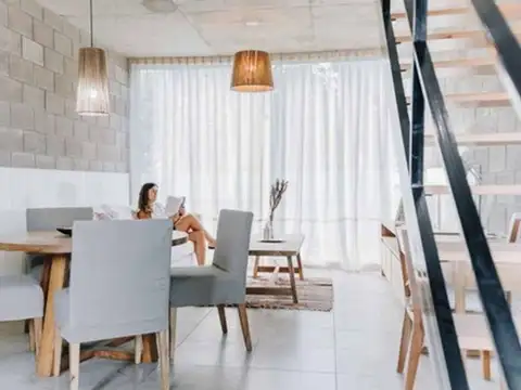 Depto Tipo Casa en Venta con 2 cocheras