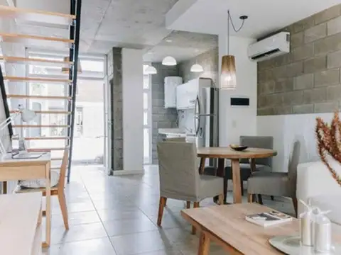 Depto Tipo Casa en Venta de 3 ambientes
