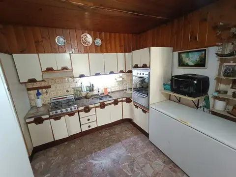 Casa 5 ambientes con 3 baños