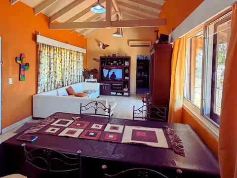 Casa  en Venta en Berazategui, G.B.A. Zona Sur, Argentina