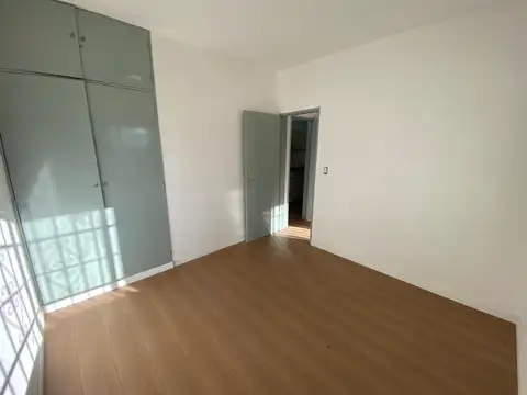 Depto Tipo Casa en Alquiler 45 años