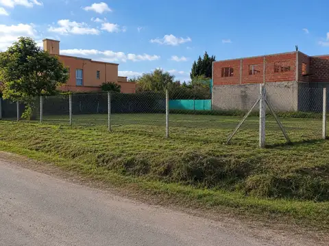 Venta de terreno en Pilar La lonja 371m2