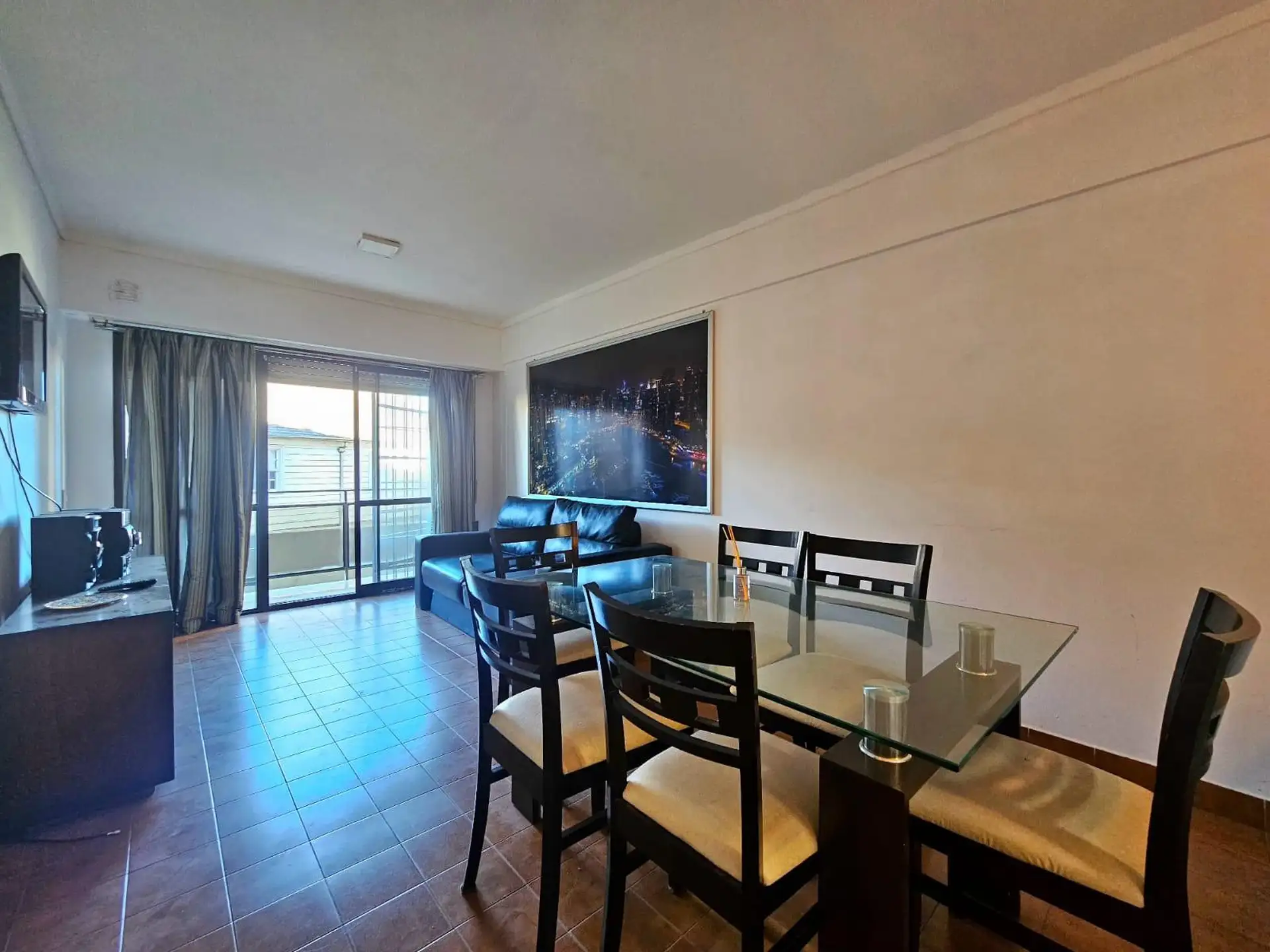 Venta Departamento 2 Ambientes con Balcón Lateral al Mar, zona Playa Chica