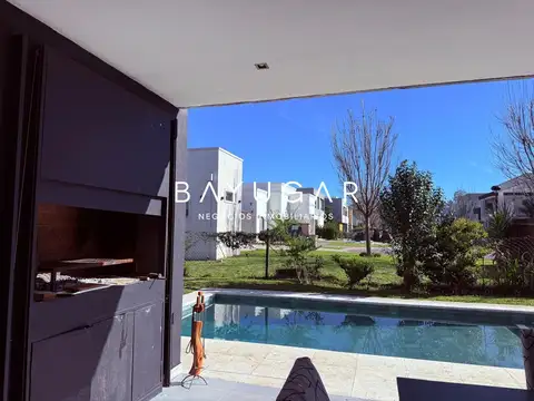 Casa en Alquiler de 4 dormitorios