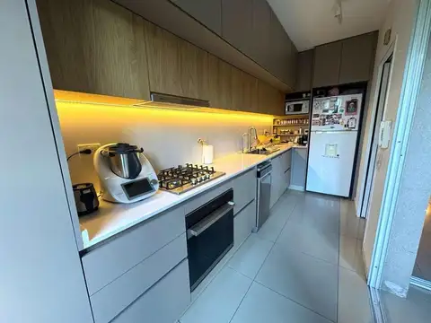 Casa 6 ambientes con 3 baños