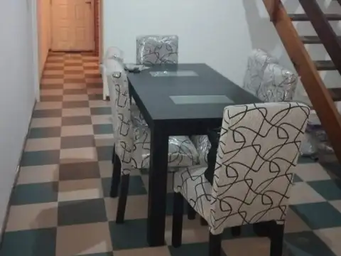 Depto Tipo Casa 2 ambientes con 1 baño