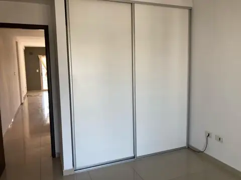 ALQUILER DEPARTAMENTO 1 DORM - COCHERA -TERRAZA PRIVADA -58 e 6 y 7-LA PLATA