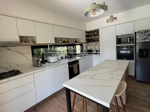 Casa en Alquiler de 4 dormitorios