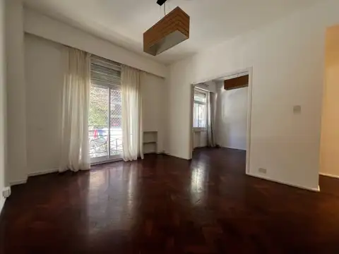 Avenida Coronel Díaz 2500, Piso 1