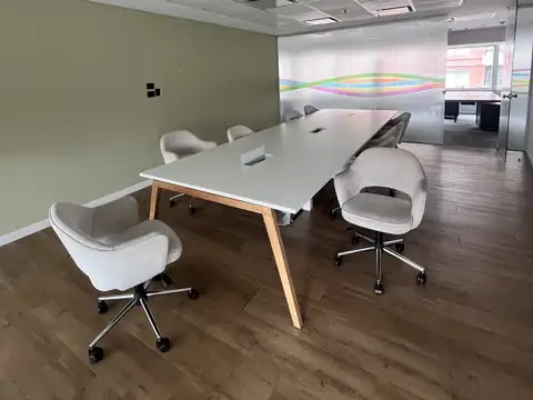 Excelente planta con vista al dique