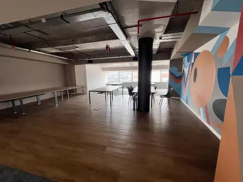 Excelente planta con vista al dique