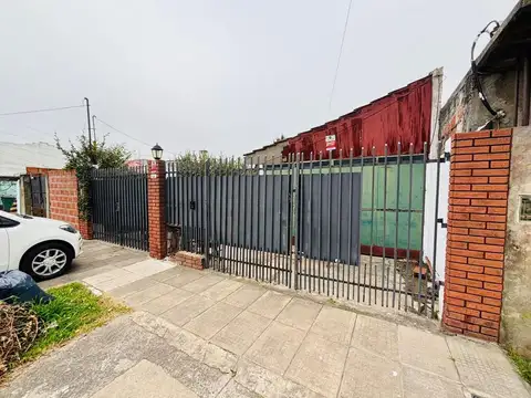 VENTA CASA LOTE PROPIO DE 500 MTS APROX. EN MORON