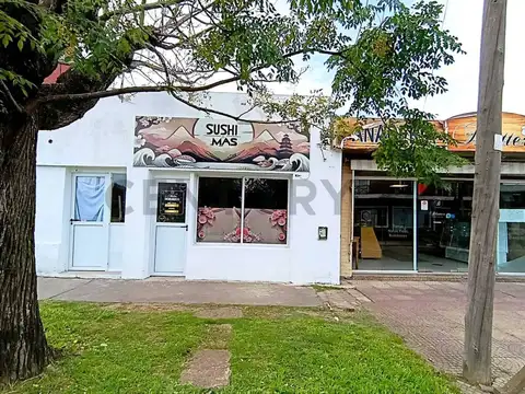 VENTA-Casa + 2 Locales Comerciales-Rentabilidad Asegurada.