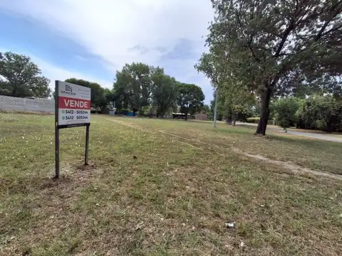 Amplio terreno en barrio santa clara pegado a coronel dominguez