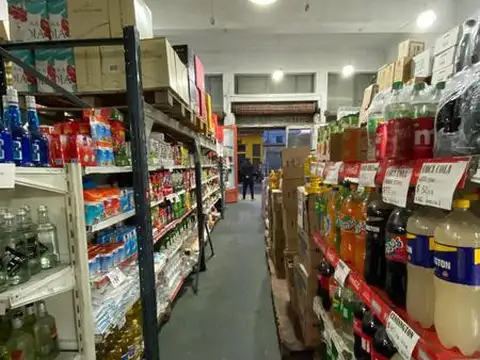 VENTA EXCELENTE LOCAL COMERCIAL   DEPARTAMENTO 4 AMBIENTES TERRAZA FCIO VARELA