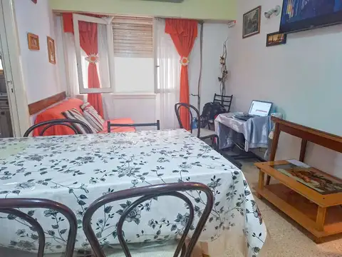 Venta departamento mono amb. dividido Av. Colon