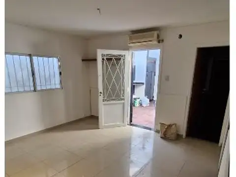 Depto Tipo Casa en Alquiler de 2 dormitorios