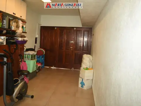 villa sarmiento cinco ambientes fondo libre cochera cubierta