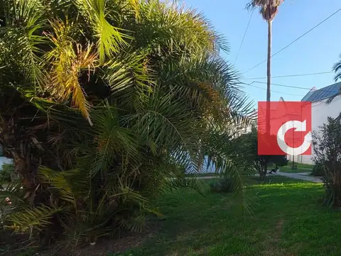 27 E/72 y 73-Dúplex en alquiler con quincho, patio y cochera