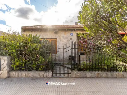 CASA EN VENTA BARRIO COLÓN - APTA CRÉDITO