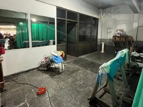 Local en Venta Via Pública