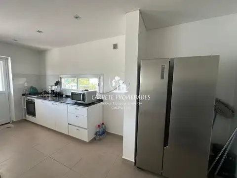 Casa en Venta con 3 cocheras