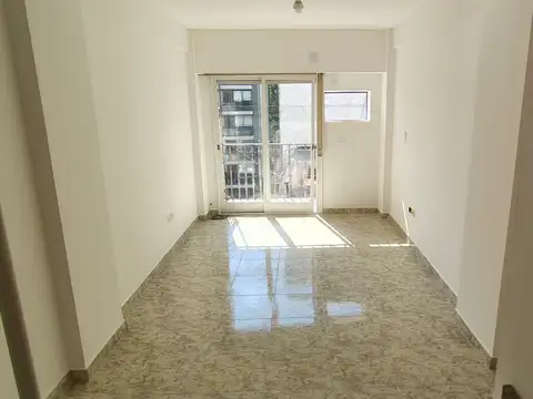 Muy luminoso con balcón en alquiler en Palermo