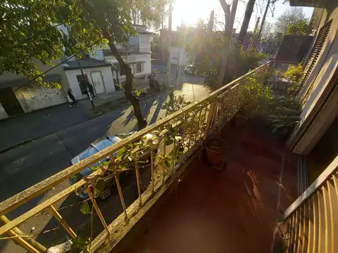 Depto Tipo Casa en Venta 50 años