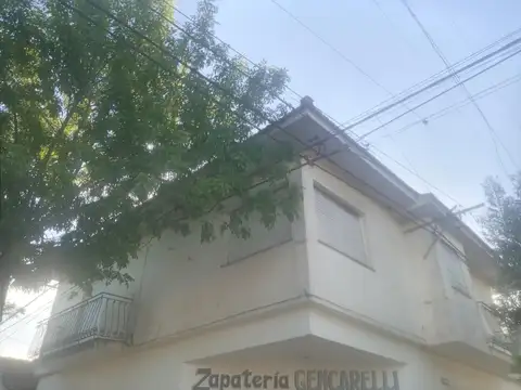 SE VENDE-PERMUTA DPTO PLANTA ALTA, !!! AYACUCHO