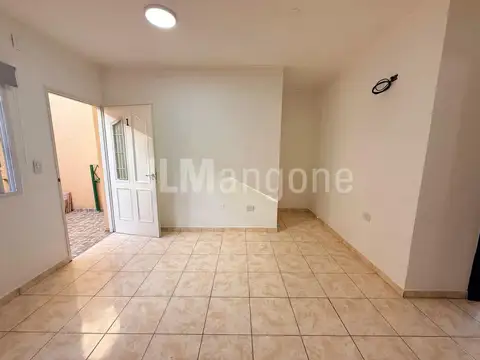 Depto Tipo Casa en Alquiler de 2 ambientes