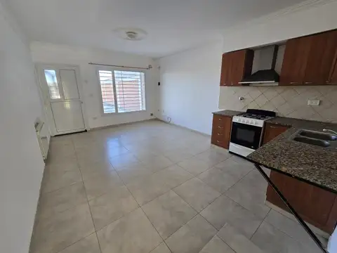 Hansen 487 , Piso pb