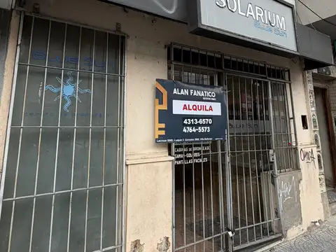 GRAN LOCAL DE 300 m2, con jardín CENTRO DE SAN MARTIN