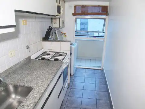 Amoblado ALQUILER: $ 690.000 ó U$S 460. Expensas: $ 210.000. Lavarropas Aire Acondicionado