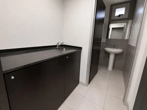 OPENHOUSE alquila fabulosa oficina en Edificio Zod Offices, Ciudad