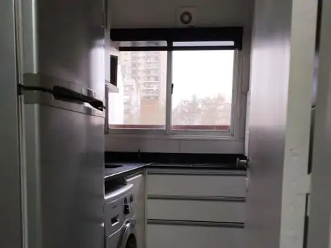 ALQUILER 1 AMBIENTE RECICLADO A NUEVO, AMOBLADO Y CON BALCÓN A LA CALLE