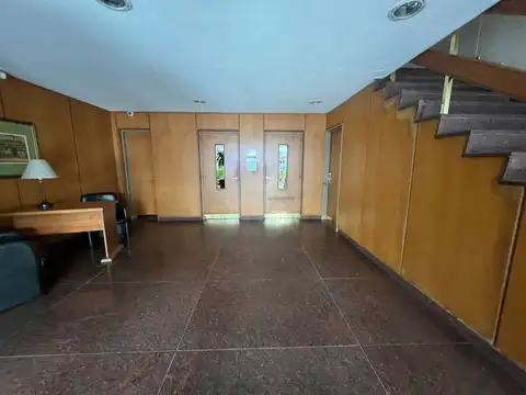 Avellaneda 100, Piso 7
