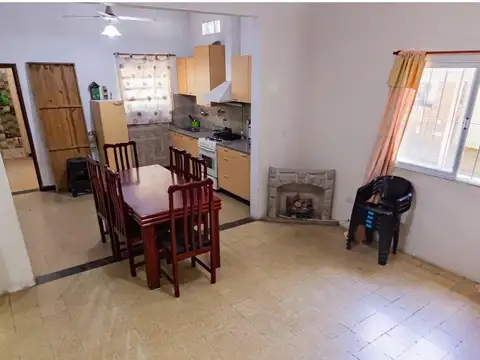 Casa en Arroyito con patio y cochera