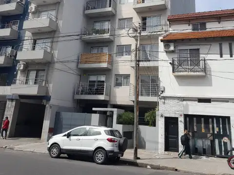 Departamento en alquiler en Monte Castro monoambiente dividido