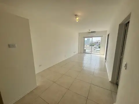Departamento en alquiler en Monte Castro monoambiente dividido