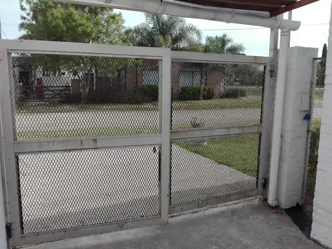 Local en Alquiler en Roldan, $ 900.000