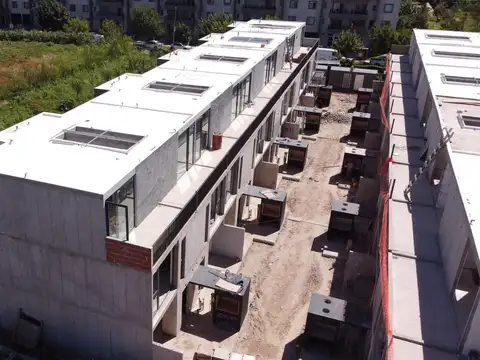 Sunny - Camino de los Remeros  esquina castiglioni