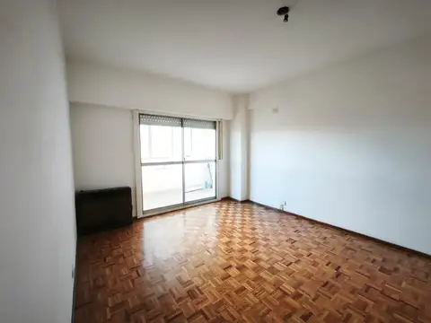 Santos Dumont 3300, Piso 2