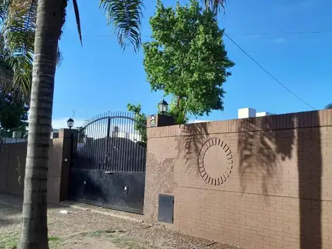 Chalet 4 ambientes- Ituzaingó Norte