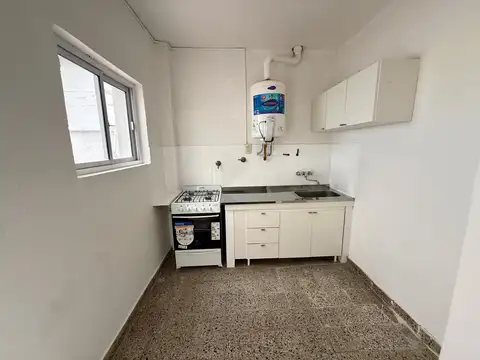 Depto Tipo Casa en Alquiler 40 años