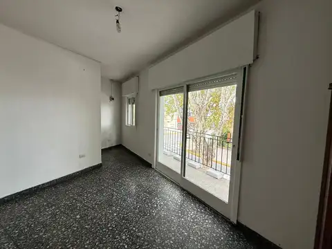 Depto Tipo Casa en Alquiler de 3 ambientes