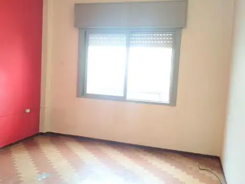 Casa 3 ambientes. | CHARLONE 6818