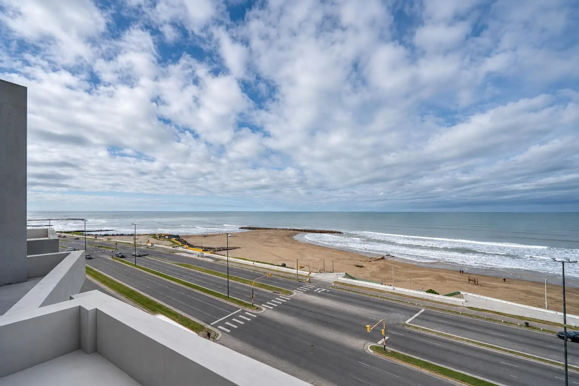 Depto 3 amb, 95m² con vistas al mar y ascensor — Constitución